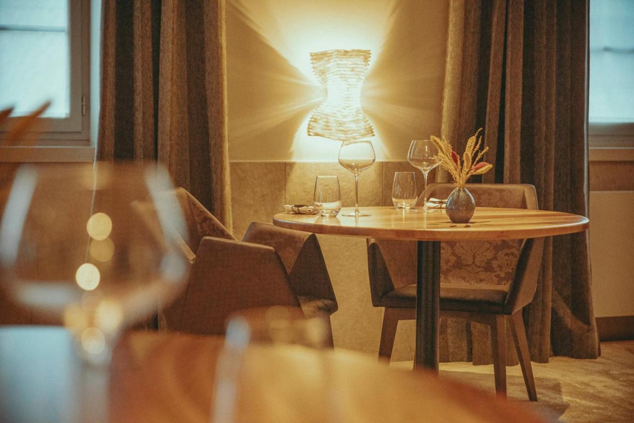Auberge De Clochemerle, Spa Privatif & Restaurant Gastronomique Vaux-en-Beaujolais Εξωτερικό φωτογραφία